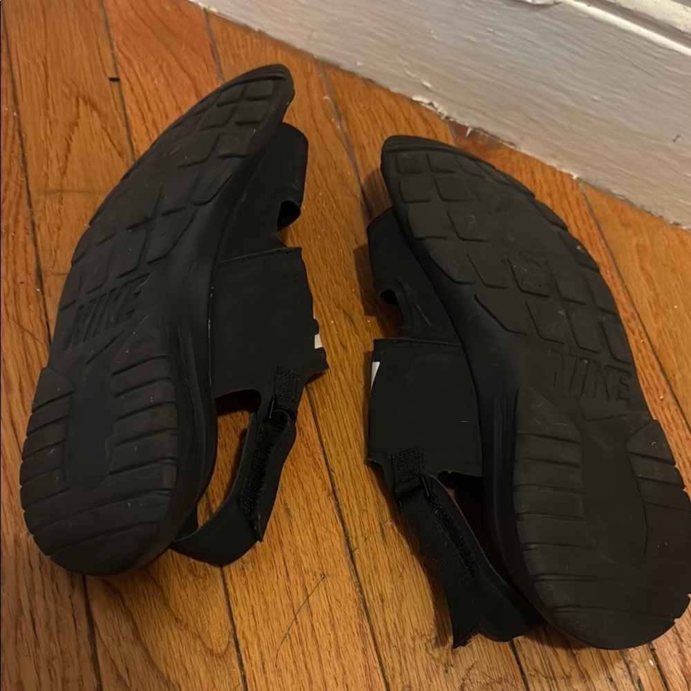 NIKE Black Slide Sandals Classic Comfort women’s size 8 EUC - Picture 5 of 6